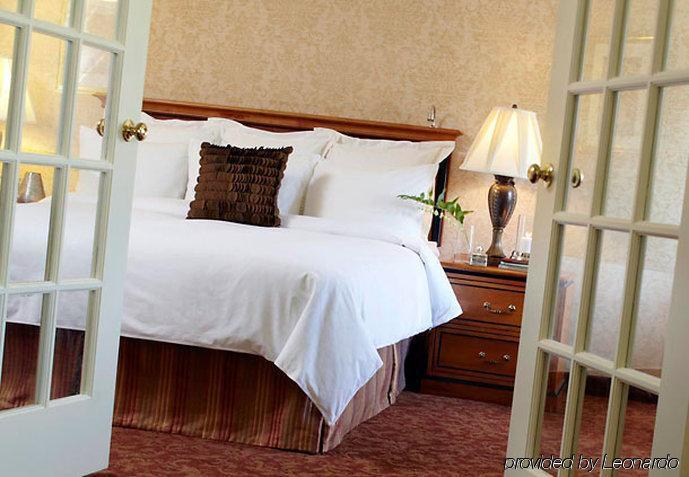 The Del Monte Lodge Renaissance Rochester Hotel&Spa Zimmer foto